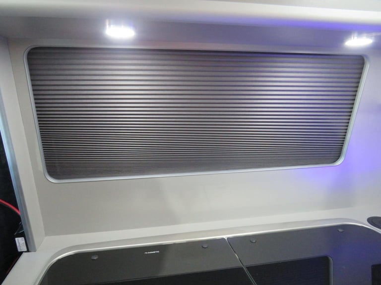 FORD TRANSIT CUSTOM 300 Limited Camper Van - Day Van - Motohome Black Manual Die