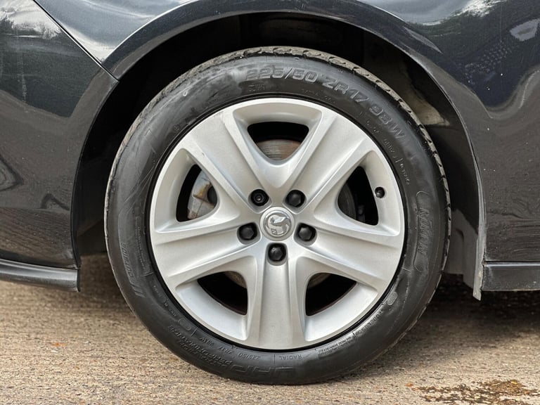 2013 Vauxhall Zafira Tourer 1.8 16V Exclusiv Euro 5 5dr Petrol