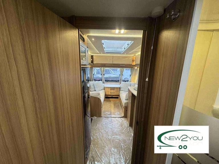 2016 Lunar Delta RI 4 Berth TRASNVERSE BED Caravan - STOCK NO E193