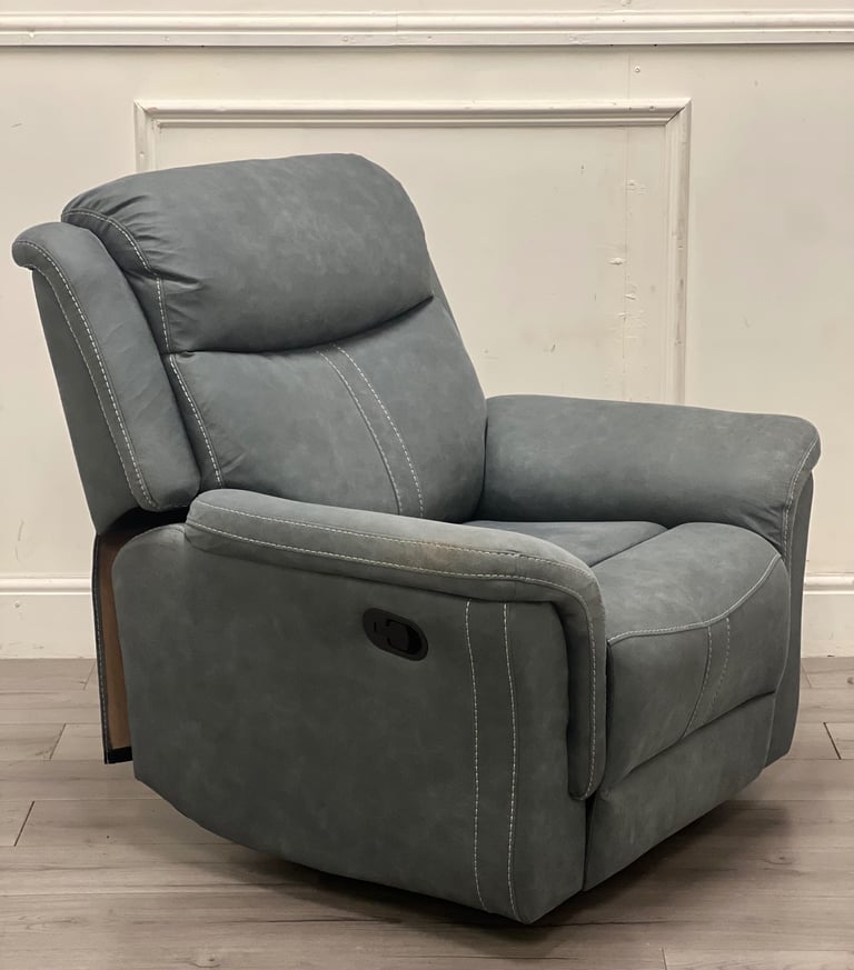 Grey 2 Seater manual Reclining sofa & 2 Chairs! Delivery available 🚚