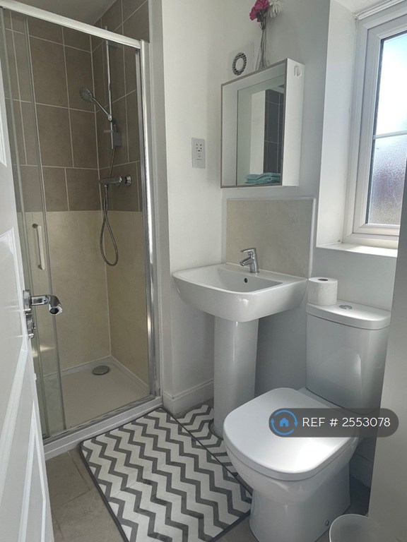 4 bedroom house in Lockside Place, Coventry, CV1 (4 bed) (#2553078)