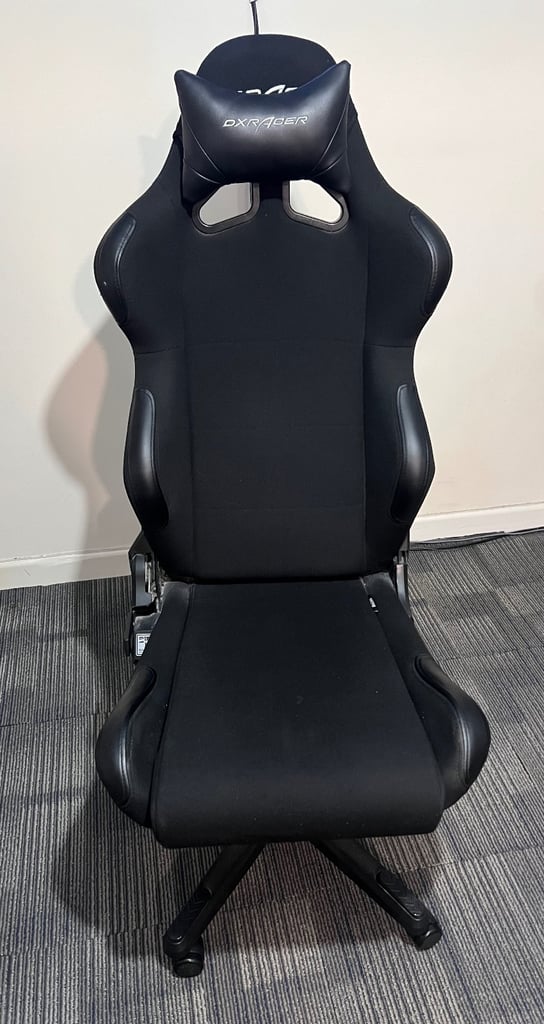 image for DX RACER GAMING CHAIR