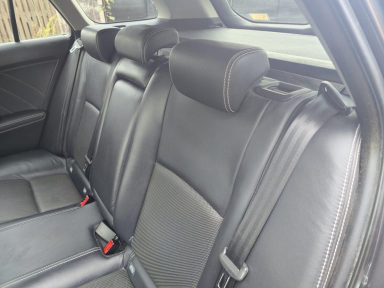2015 Toyota Avensis 1.6D Business Edition Plus 5dr ESTATE DIESEL Manual
