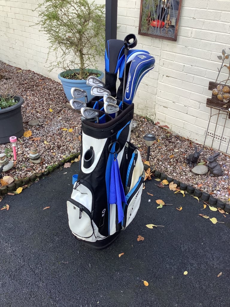 Set of Mizuno Zoid golf clubs, in a lovely Taylor Made lightweight golf bag.