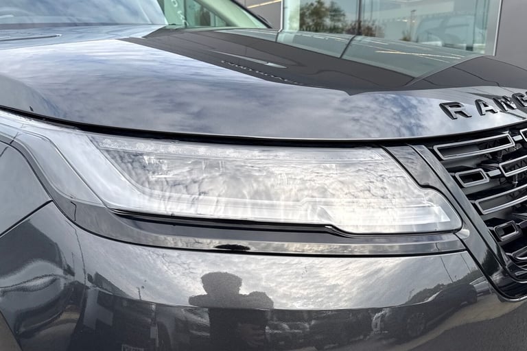 2025 Land Rover Range Rover Velar 2.0 D200 MHEV Dynamic SE 5dr SUV DIESEL Automatic