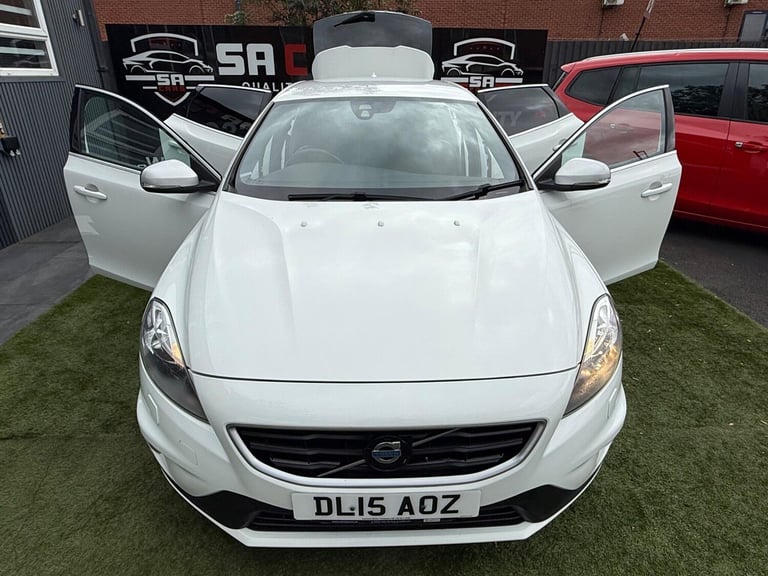 2015 Volvo V40 2.0 T2 R-Design Hatchback 5dr Petrol Manual Euro 6 (s/s) (122 ps) HATCHBACK Petrol...