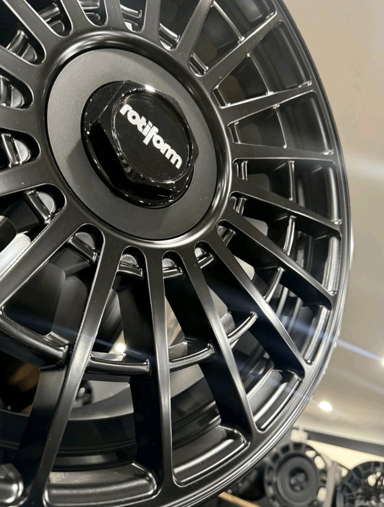 19” Rotiform LAS-R 19x8.5 ET35 5x112/114.3 Renault Traffic BLACK Vauxhall Vivaro