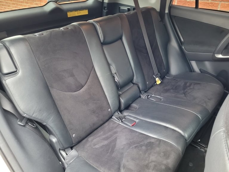 2012 Toyota RAV4 2.2 D-4D XT-R 5dr ESTATE DIESEL Manual