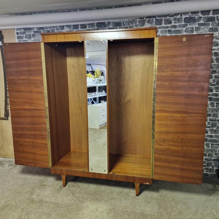 Stonehill Furniture Mid-Century Wardrobe with Mirror – 1960 Licence