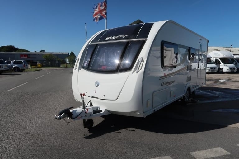 2015 SWIFT Challenger Hi-Style 524 