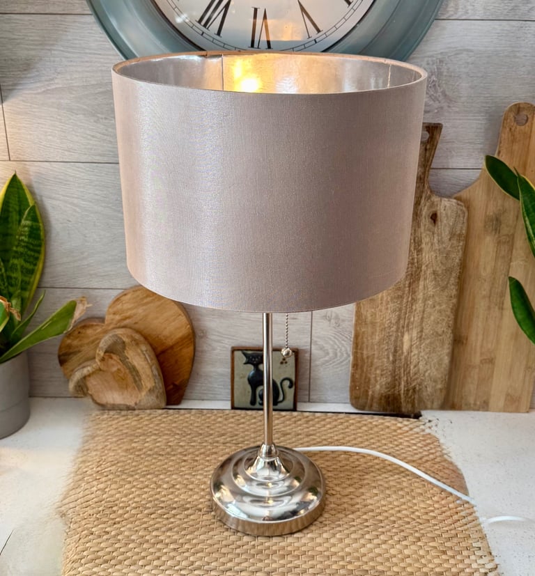 image for Elegant & stylish classic look Silver lamp with shade, chain off/on switch Silver 55x31 cm