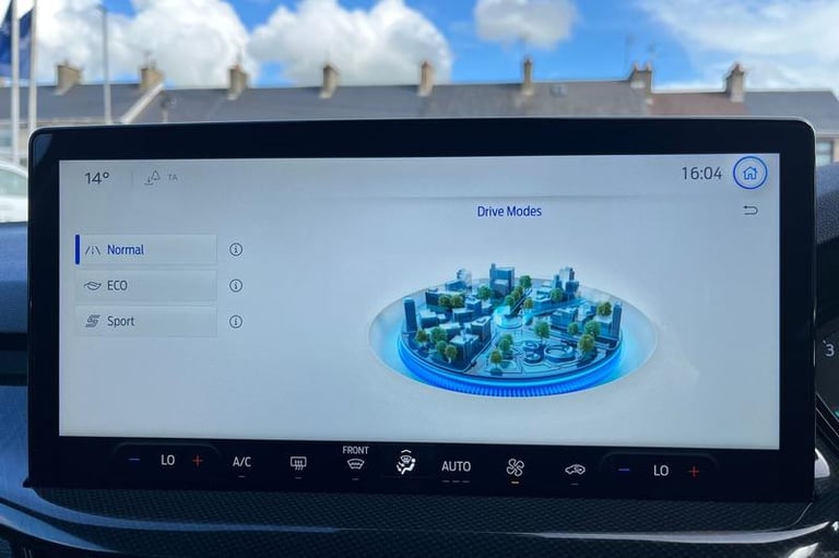 2024 Ford Focus 1.0 EcoBoost Hybrid mHEV ST-Line 5dr, Apple Car Play, Android Auto, Parking Hatch...