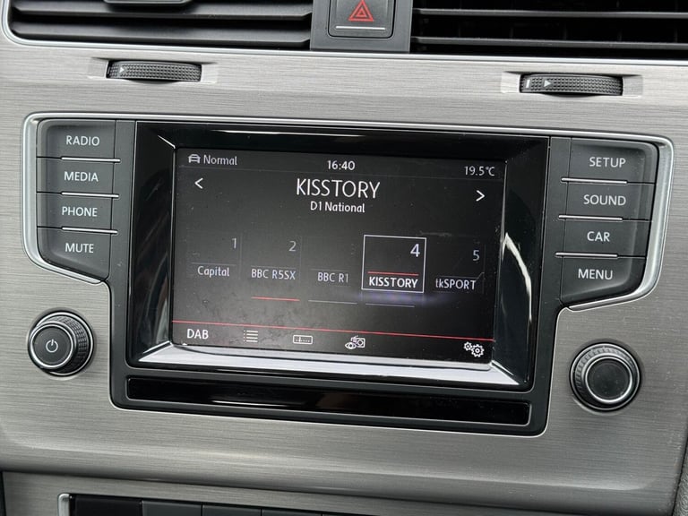 2015 Volkswagen Golf 1.6 TDI BlueMotion Tech Match DSG Euro 5 (s/s) 5dr HATCHBACK Diesel Automatic