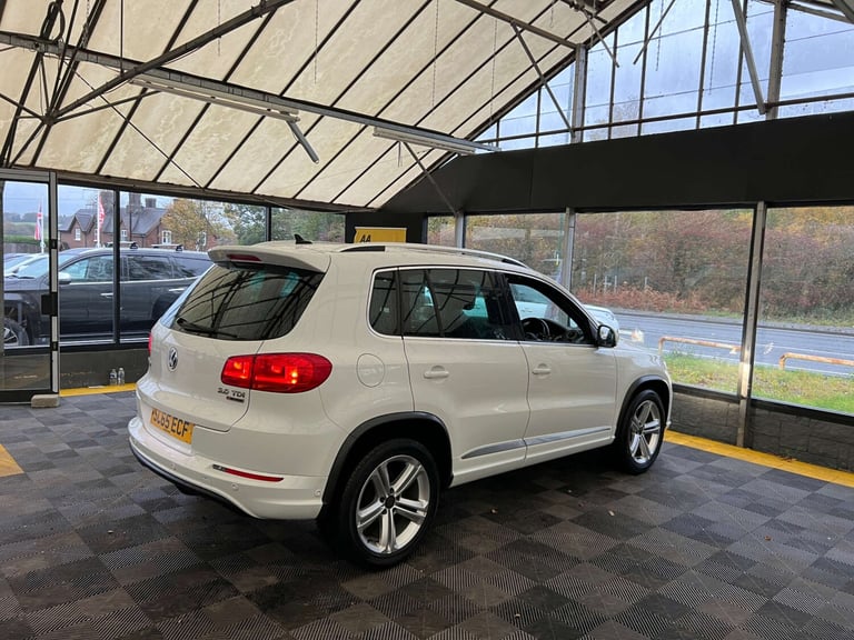 2015 Volkswagen Tiguan 2.0 Tiguan R-Line Edition TDI BlueMotion Technology 4Motion Semi-Auto 4WD ...