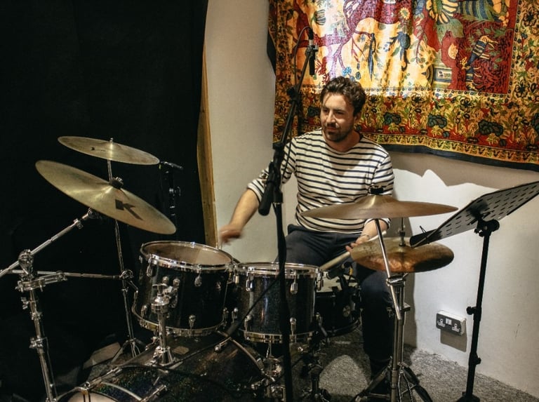 EX MACCABEES FOUNDER/DRUMMER - DRUMMING/PRODUCTION/GUITAR LESSONS/BAND SESSIONS