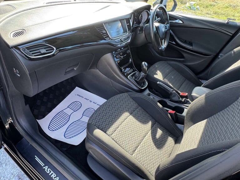 2017 Vauxhall Astra 1.4T 16V 150 SRi 5dr HATCHBACK PETROL Manual