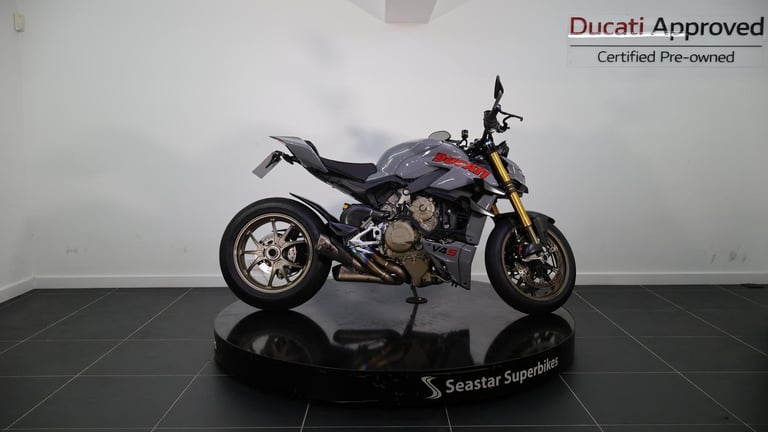 DUCATI STREETFIGHTER V4 S - 2022 - 3400 MILES
