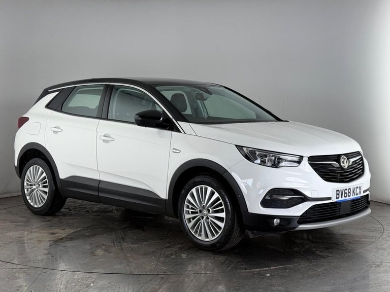 image for 2018 Vauxhall Grandland X 1.2 Turbo Sport Nav Euro 6 (s/s) 5dr HATCHBACK Petrol Manual