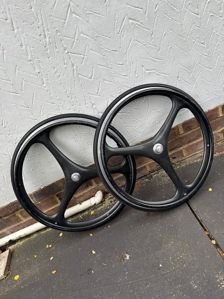  Wheelchair wheels - Tri Spoke