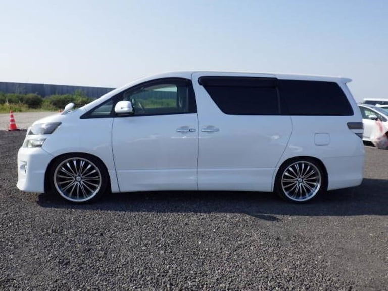2013 Toyota Vellfire 2.4Z GoldenEyes 2- Cruise Control-Twin Power Doors-Half Leather- Due 22nd O ...