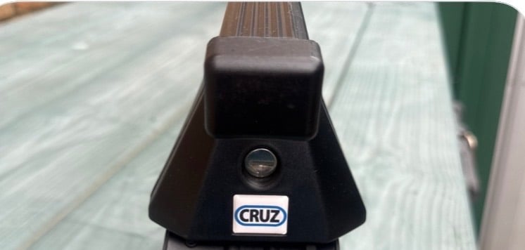 Car roof bars CRUZ 130cm OptiPlus roof bars