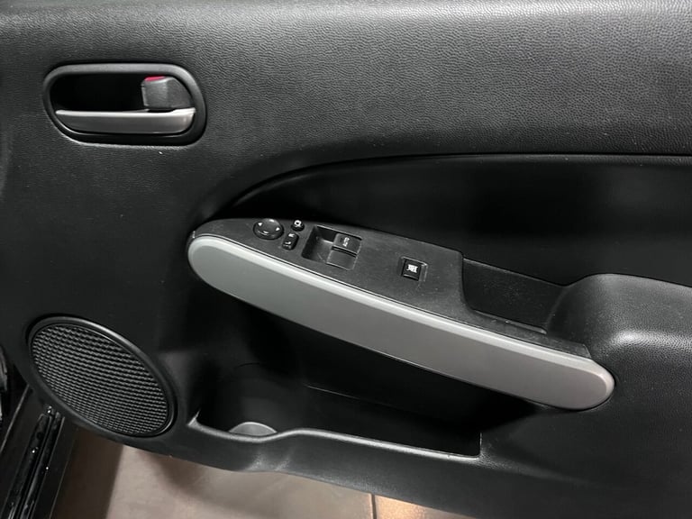 2013 Mazda Mazda2 1.3 Tamura 5dr HATCHBACK PETROL Manual