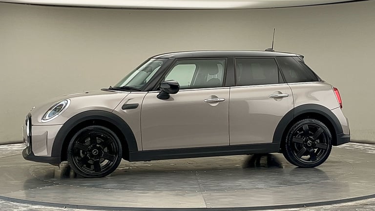 2024 MINI Hatch 5-Door Hatch Cooper Classic Hatchback Petrol Automatic