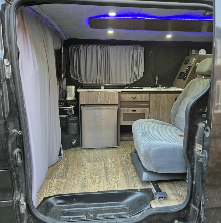 Vauxhall, VIVARO, Camper van, Panel Van, 8 seater Mini Bus  2015, Manual, 1598 (cc)