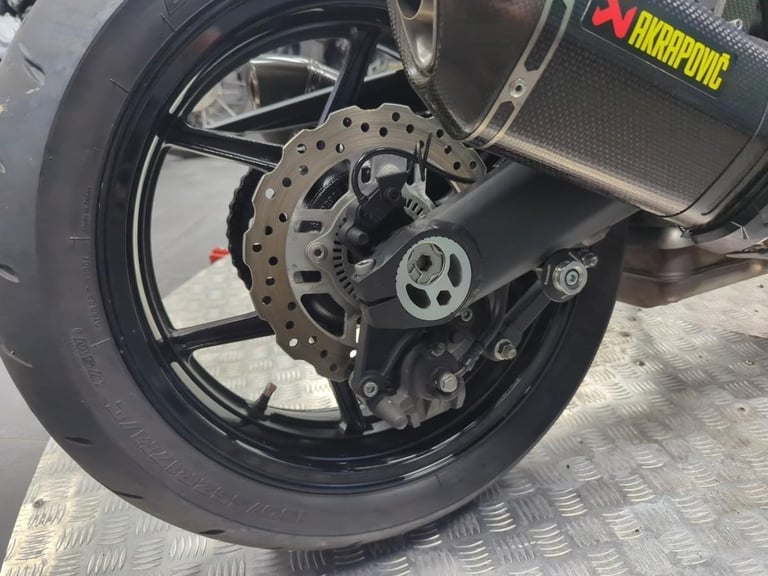 2018 KAWASAKI Z1000SX