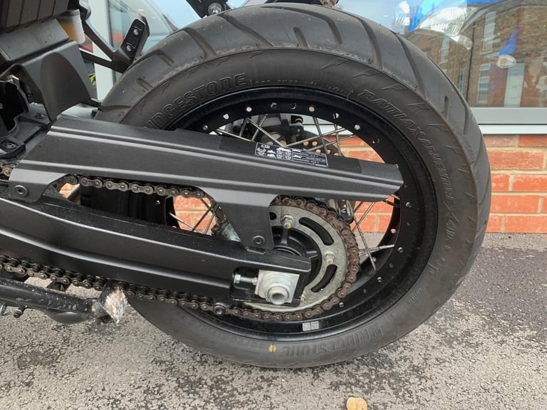 Suzuki DL 1050 V-STROM - 3652 miles - 2 YEAR WARRANTY