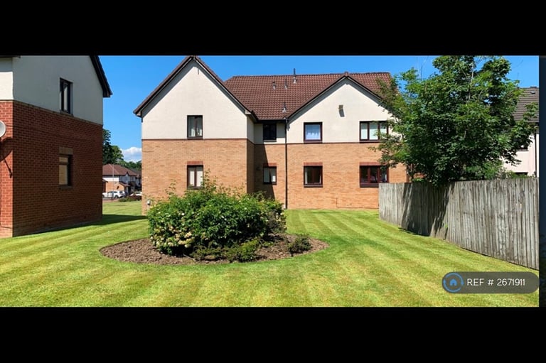 2 bedroom flat in Scarrel Gardens, Glasgow, G45 (2 bed) (#2671911)