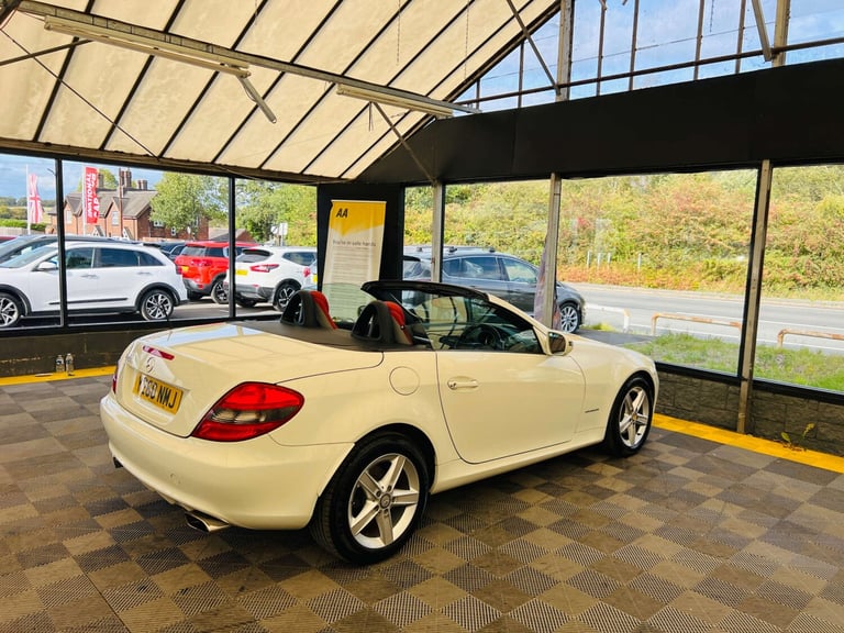 2011 Mercedes-Benz SLK 1.8 SLK 200 Kompressor Auto 2dr Convertible Petrol Automatic