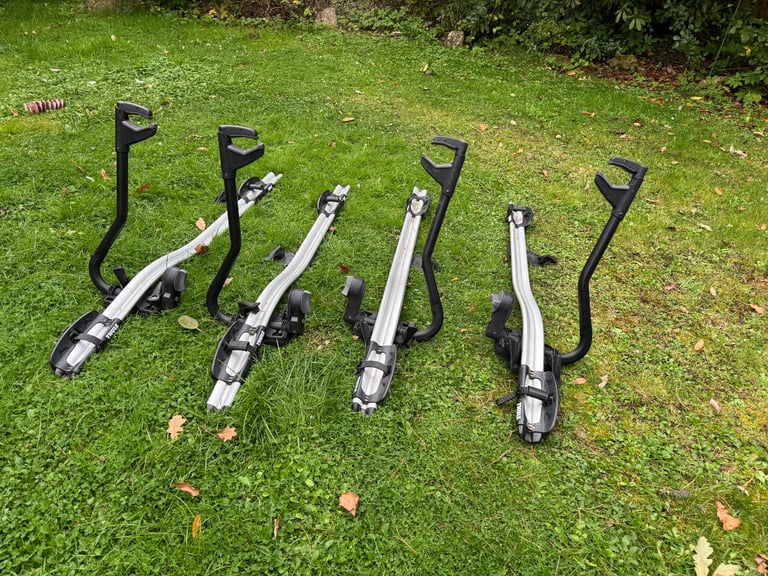image for thule proride 591 roof mounted bike rack (4x)