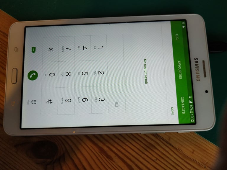 Samsung 4G Galaxy Phone in good condition works well clean item