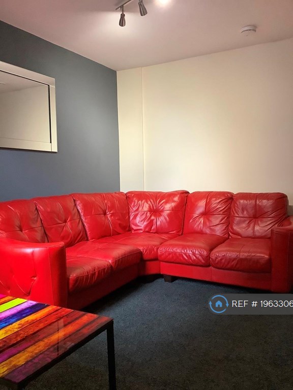 4 bedroom house in Laurel Street, Middlesbrough, TS1 (4 bed) (1963306