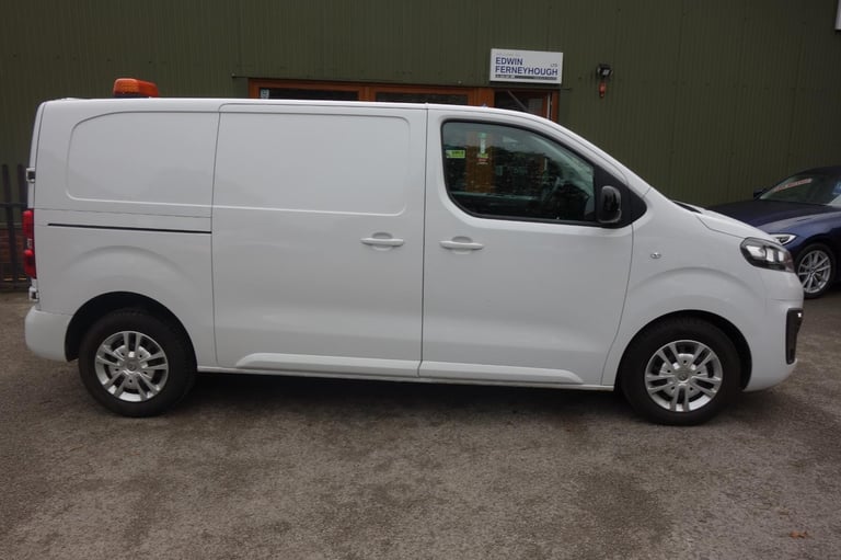 Vauxhall Vivaro 2700 1.5d 100PS Sportive H1 Van DIESEL MANUAL 2022/22