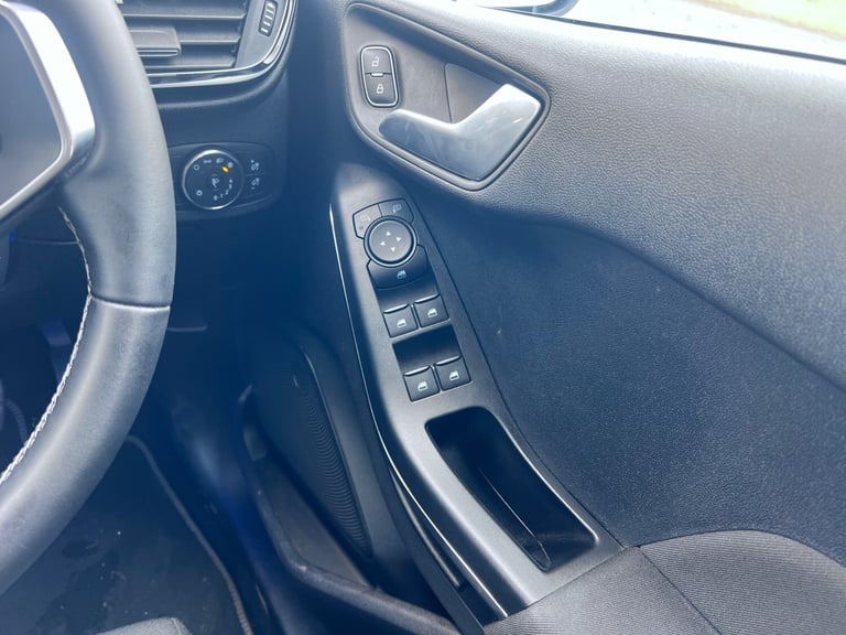 2022 Ford Fiesta TITANIUM MHEV 5-Door Petrol