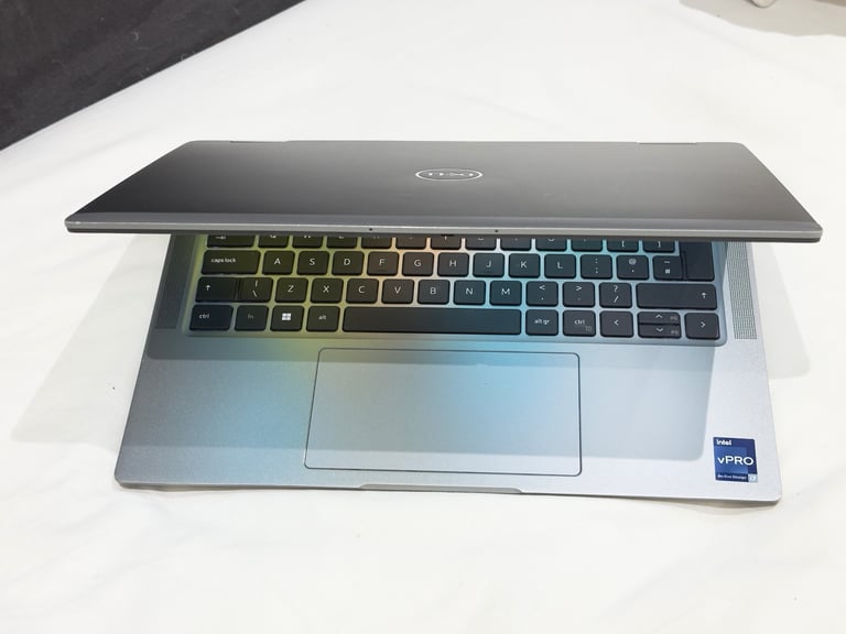 CAN HAND DELIVER, Cost £1607,warranty till jun 2027 Dell latitude 7340 2 in 1 touchscreen laptop i7