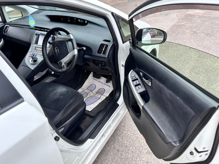 2019 Toyota Prius  HYBRID ELECTRIC Manual