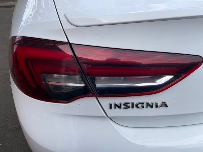 2017 Vauxhall Insignia Insignia 1.5 SRI Nav 5dr Hatchback Petrol Manual