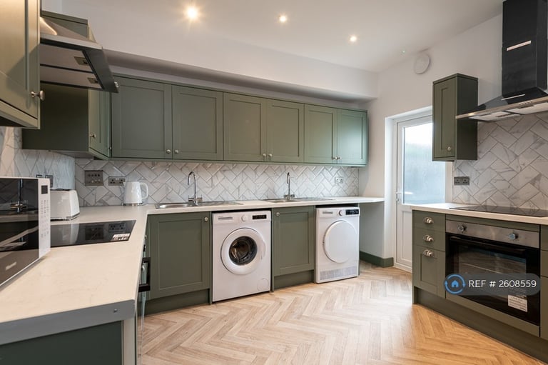 1 bedroom in College Avenue, Gillingham, ME7 (#2608559)