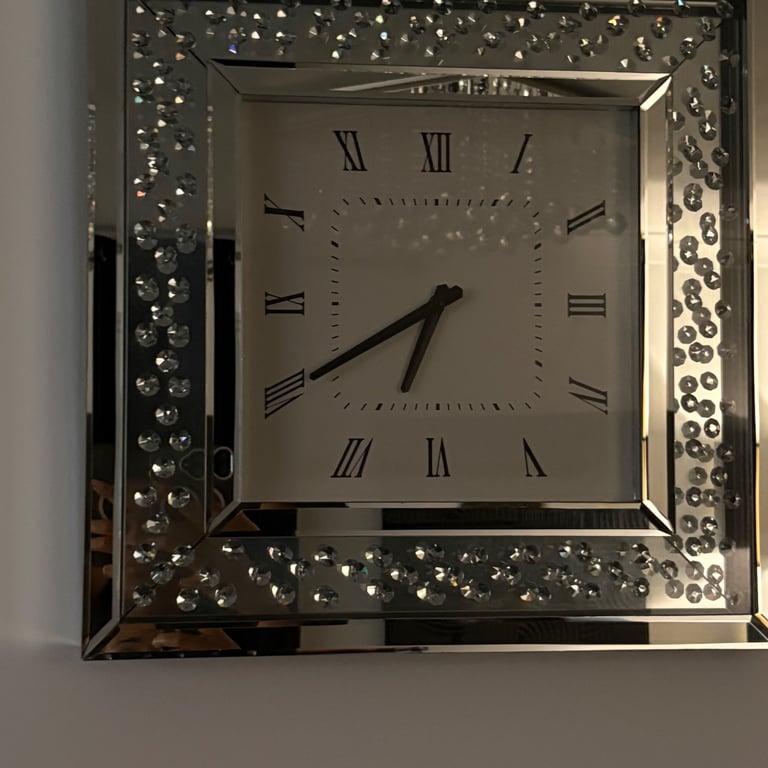 image for Glass clock 