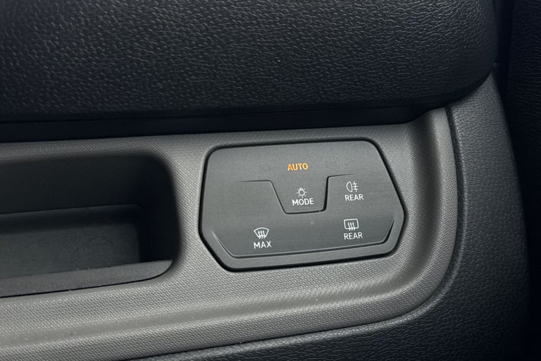 2025 Volkswagen ID. Buzz Cargo 210kW Commerce 79kWh Auto Van ELECTRIC Automatic