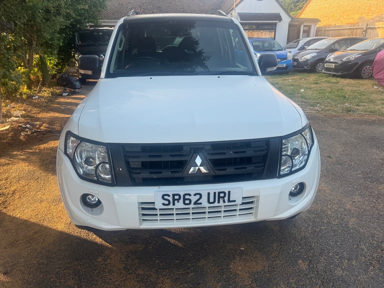 2012 Mitsubishi Shogun 3.2 DI-DC [197] SG4 Black 5dr Auto ESTATE Diesel Automatic