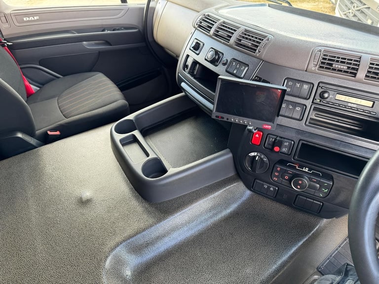 2020 DAF CF 340 6X2 BOX 