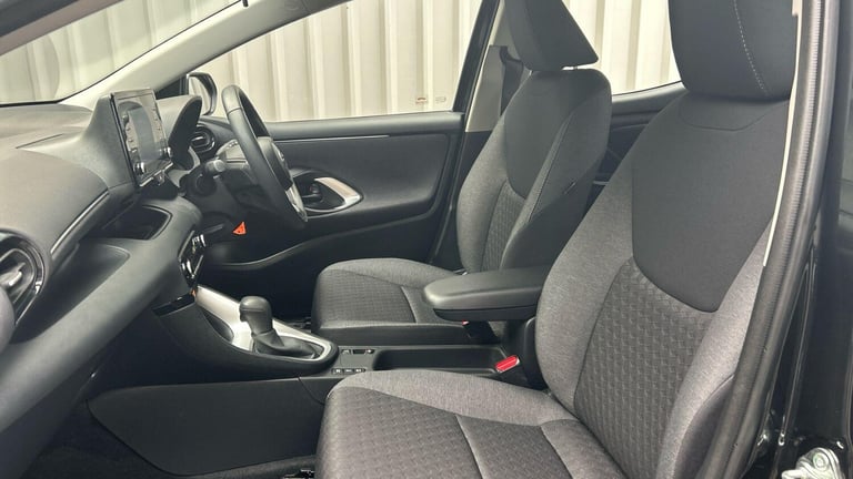 2023 Toyota Yaris 1.5 VVT-h Icon Hatchback 5dr Petrol Hybrid E-CVT Euro 6 (s/s) (116 ps) HATCHBAC...