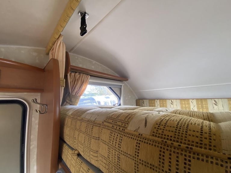 2004 (54) BESSACARR E445 4 BERTH MOTORHOME