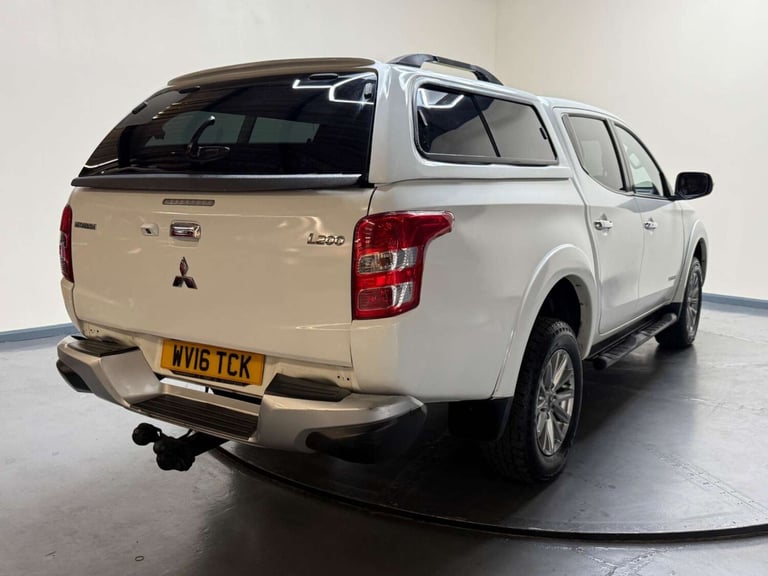 2016 Mitsubishi L200 2.4 DI-D DC Warrior 4WD Euro 5 4dr Pickup Diesel Manual