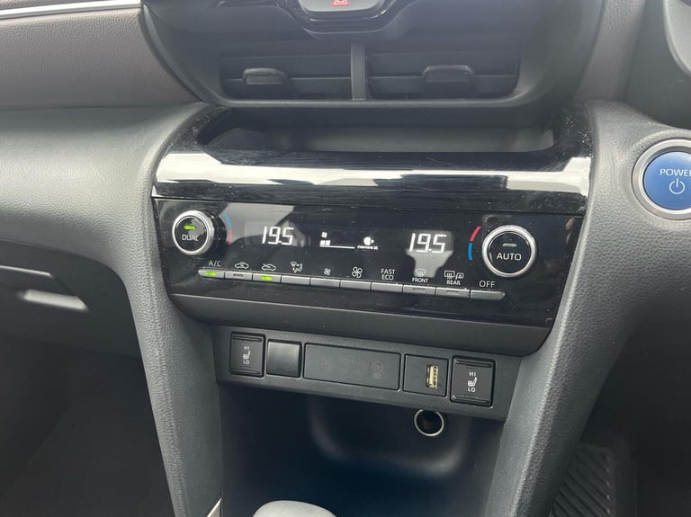 2022 Toyota Yaris 1.5 Hybrid Excel 5dr CVT Estate Hybrid Automatic