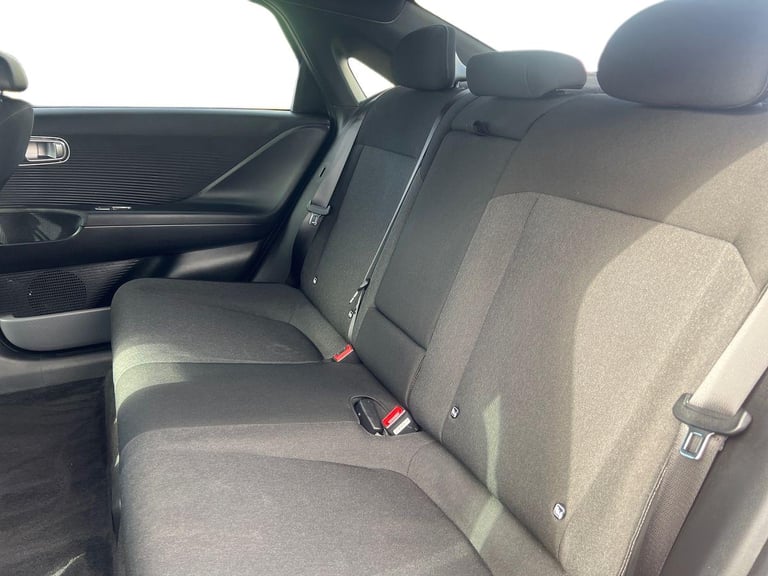  Hyundai Ioniq 6 77.4kwh Premium Saloon 4dr Electric Auto 228 Ps Electric